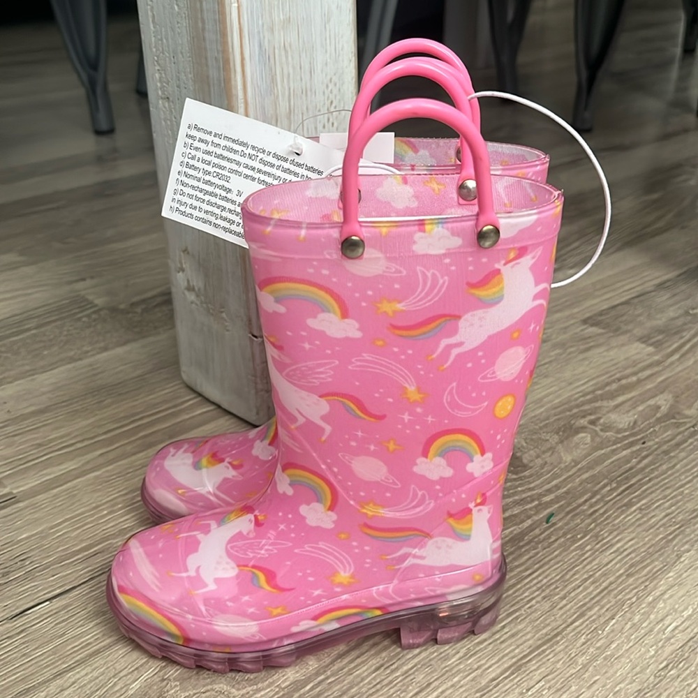 NWT Unicorn light up boots/7-8